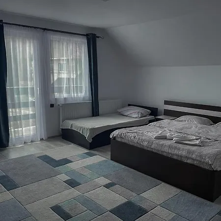 Casuta Cu Dumbrava * Törcsvár